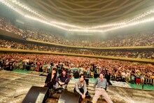 「OKAMOTO'S 10th ANNIVERSARY LIVE "LAST BOY"」の様子。（Photo by Shun Komiyama）