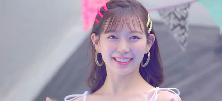 渡辺美優紀が水着ではしゃぎミニスカで踊る新曲mv公開 Dvdにハプニングシーン収録 動画あり 音楽ナタリー