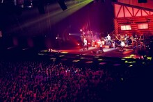 「sumika『Chime』Release Tour」最終公演の様子。（撮影：後藤壮太郎）