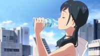 サントリー天然水の新CM「手のひらを空に（晴れ）」のワンシーン。(c) 2019「天気の子」製作委員会