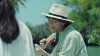 「淡麗グリーンラベル」CM「GREEN JUKEBOX 夏篇」のワンシーン。
