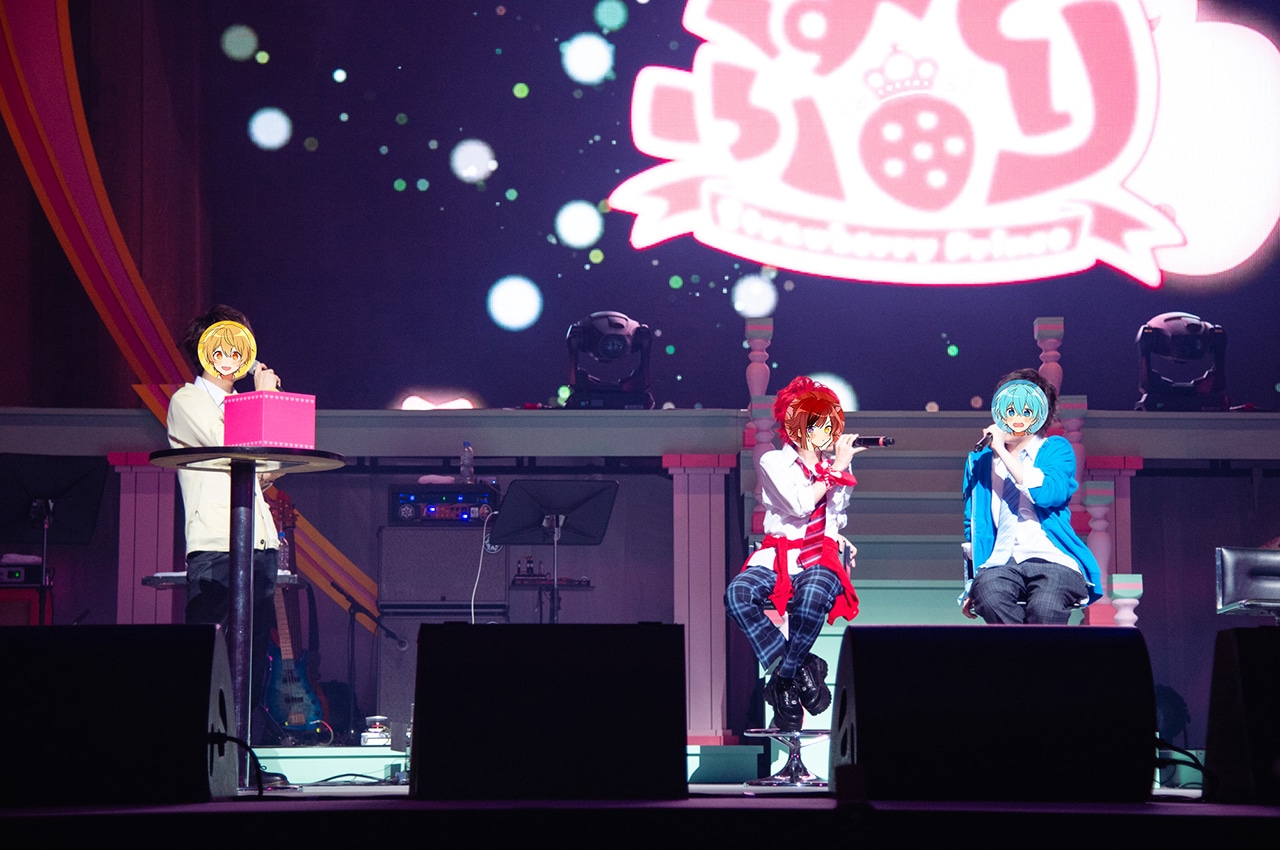 「信号機組のぶりぶりぶりっ子ラジオ」の様子。（写真提供：すとぷり）
