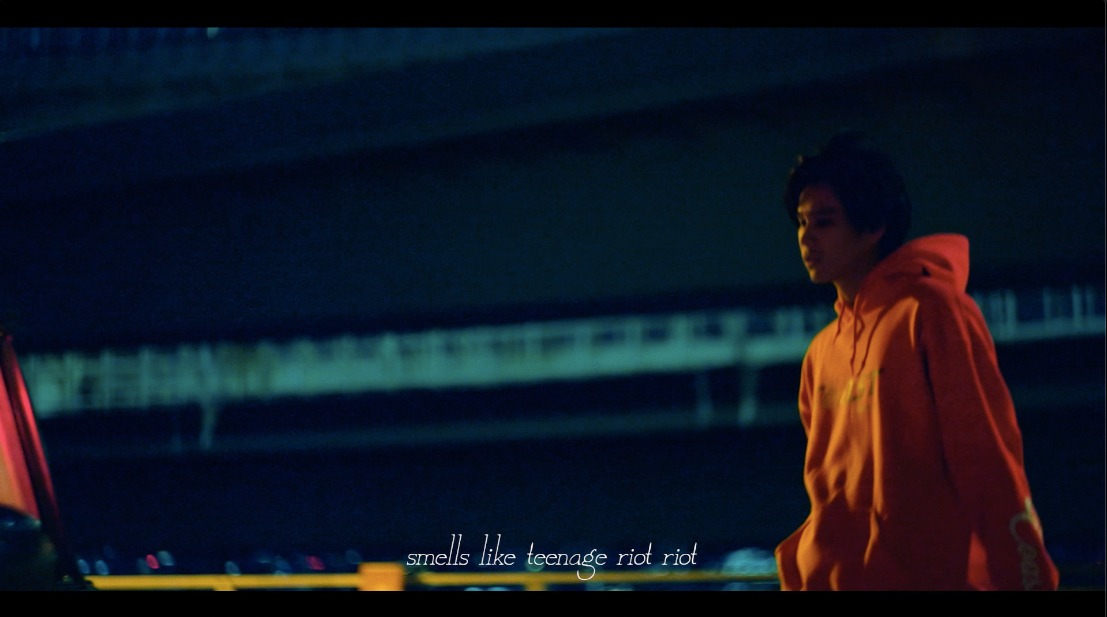 Have a Nice Day!「Smells Like Teenage Riot」ミュージックビデオのワンシーン。