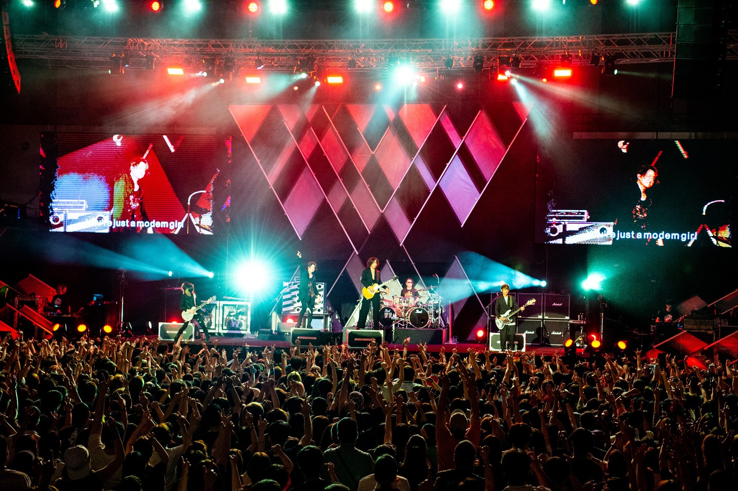 GLAY「GLAY 25th Anniversary Special Live in Seoul」の公演の様子。（撮影：岡田裕介）