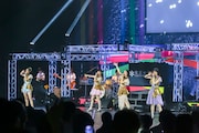 「東京女子流 CONCERT*07『10年目のはじまり』」の様子。(写真提供:エイベックス)