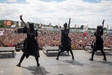 「Glastonbury Festival」初出場を果たしたBABYMETAL。（Photo by Tina Korhonen）(c) Amuse Inc.