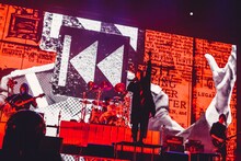 THE ORAL CIGARETTES「Kisses and Kills Tour 2018-2019」神奈川・横浜アリーナ公演の様子。（Photo by Viola Kam [V'z Twinkle]）