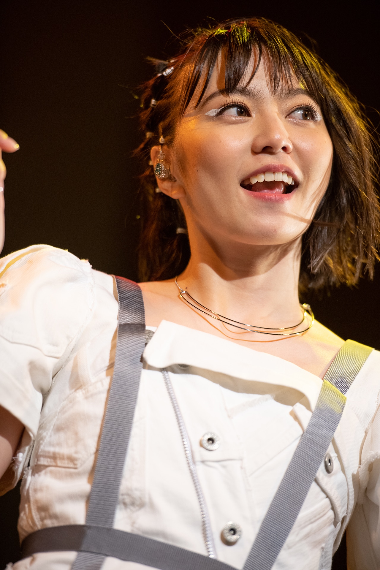 安本彩花