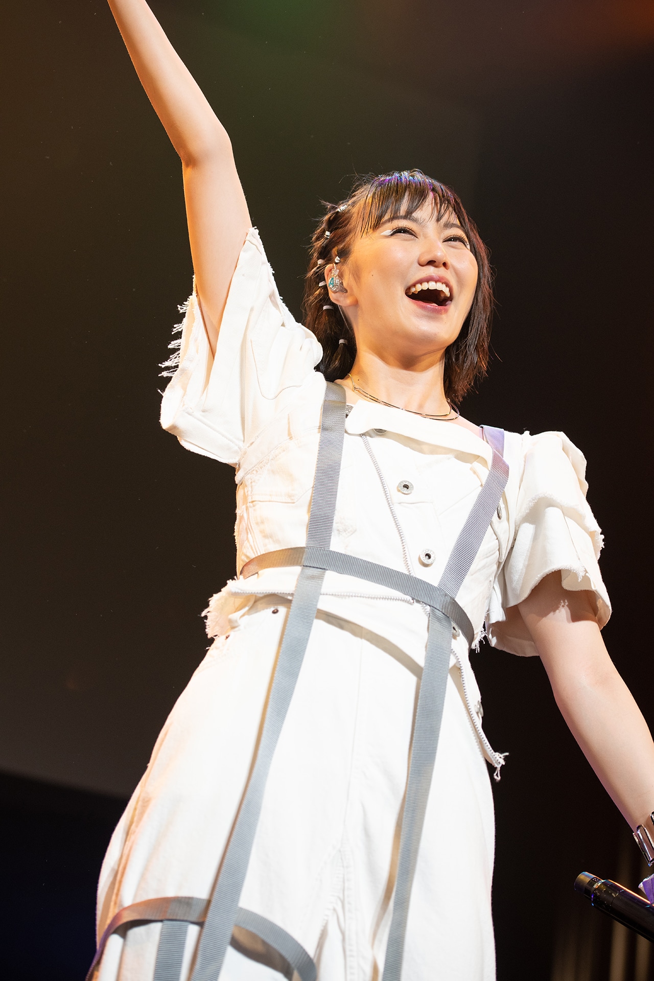 安本彩花