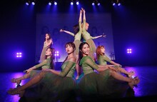 「OH MY GIRL JAPAN 2nd ALBUM発売記念スペシャルライブ」の様子。（写真提供：アリオラジャパン）