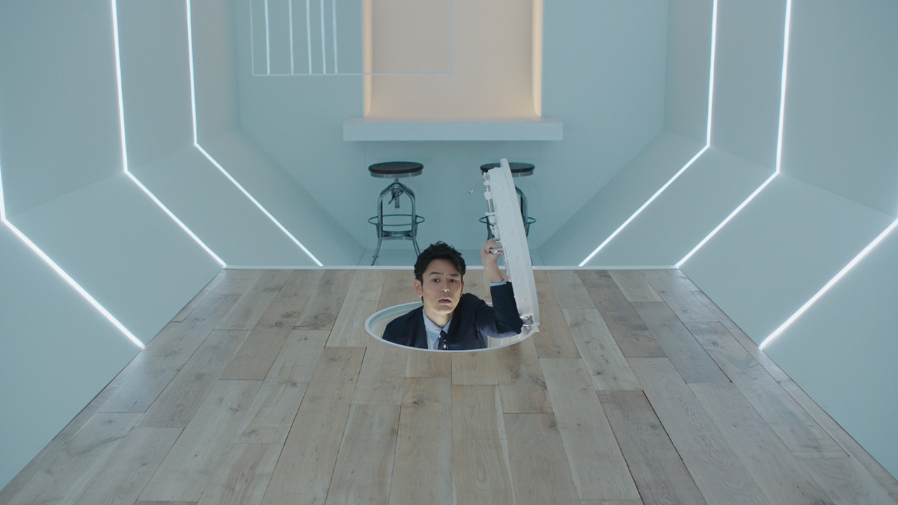 「大人エレベーター」第33弾のワンシーン。