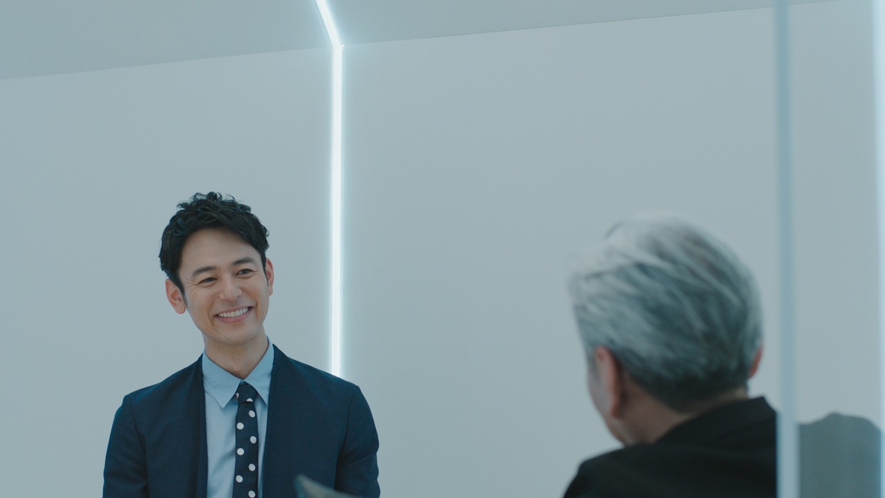 「大人エレベーター」第33弾のワンシーン。