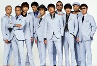 東京スカパラダイスオーケストラと桜井和寿（Mr.Children）。