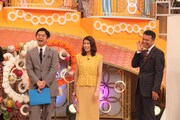 左から伊藤利尋(フジテレビアナウンサー)、永島優美(フジテレビアナウンサー)、中山秀征。(c)フジテレビ