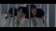 日向坂46「Cage」ミュージックビデオのワンシーン。