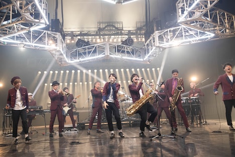 Official髭男dismと東京スカパラダイスオーケストラのセッションの様子。