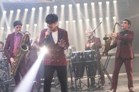 Official髭男dismと東京スカパラダイスオーケストラのセッションの様子。