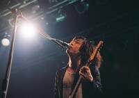 小池貞利（Vo, G）（撮影：馬込将充）