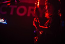 さかしたひかる（ドミコ）（撮影：西槇太一）