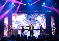 HIROOMI TOSAKAのステージの様子。