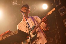 高橋健介（G, Syn / LUCKY TAPES）（Photo by Yoshiaki Miura）
