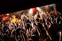 PELICAN FANCLUBが原点の千葉LOOKに帰還、エンドウの涙と観客の大合唱で幕