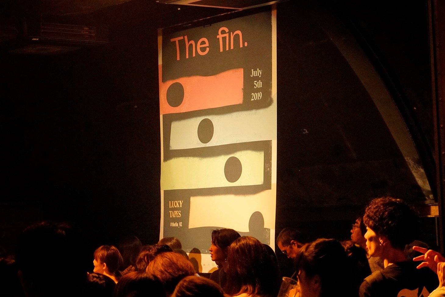 会場に設置された「#thefin_02」のキービジュアル。（Photo by Yoshiaki Miura）