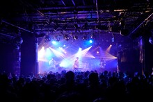 The fin.のライブの様子。（Photo by Yoshiaki Miura）