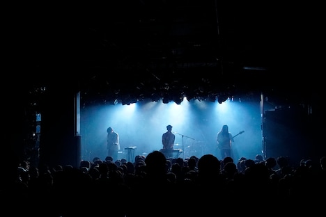 The fin.のライブの様子。（Photo by Yoshiaki Miura）