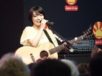 「Japan Expo」でのmiwa。（写真提供：ソニー・ミュージックレコーズ）