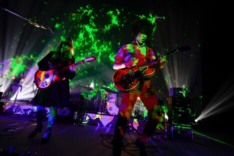 GLIM SPANKY（撮影：上飯坂一）