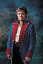 「レ・ミゼラブル」カンパニーの佐藤隆紀。