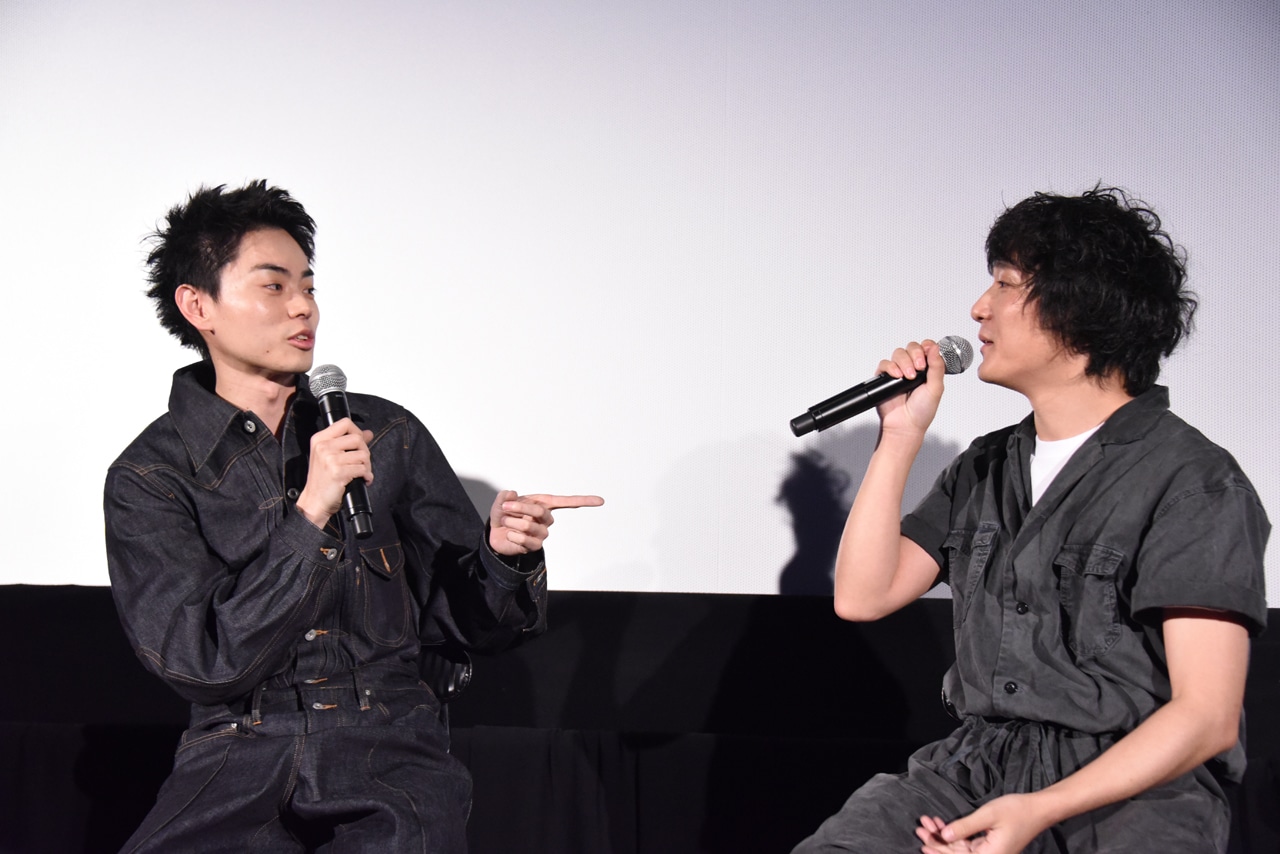 左から菅田将暉、石崎ひゅーい。