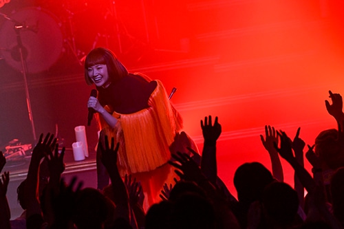 YUKI「YUKI concert tour "trance/forme" 2019」最終公演の様子。（写真提供：ソニーミュージックレーベルズ）