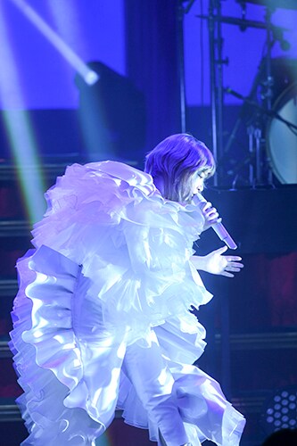YUKI「YUKI concert tour "trance/forme" 2019」最終公演の様子。（写真提供：ソニーミュージックレーベルズ）