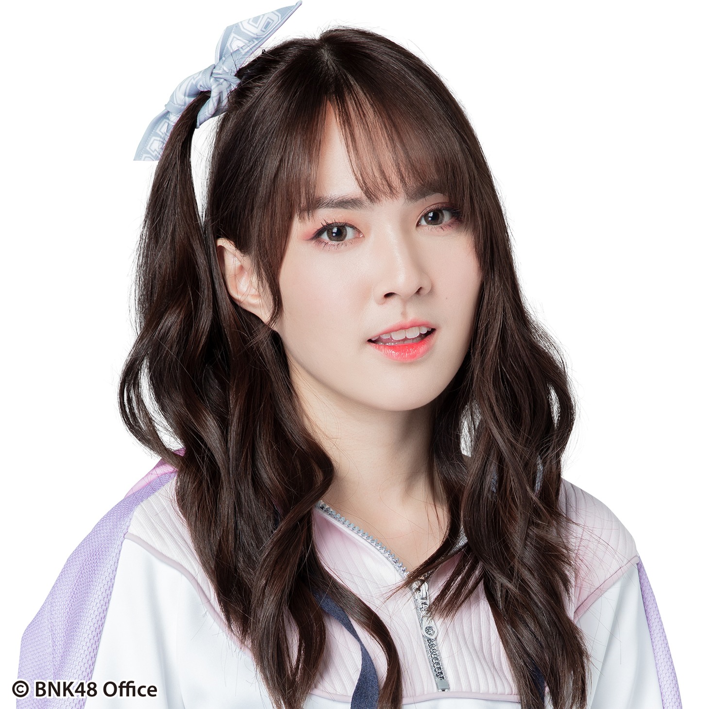 BNK48からCGM48に移籍するオーム。