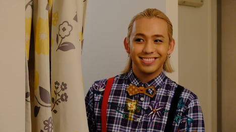 フレッド・ミラー役のりゅうちぇる。