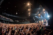 SCANDAL「SCANDAL TOUR 2019 "Fuzzy Summer Mood"」Zepp Tokyo公演の様子。（撮影：ヤオタケシ）