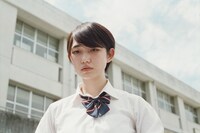 映画「ヴィニルと烏」より。