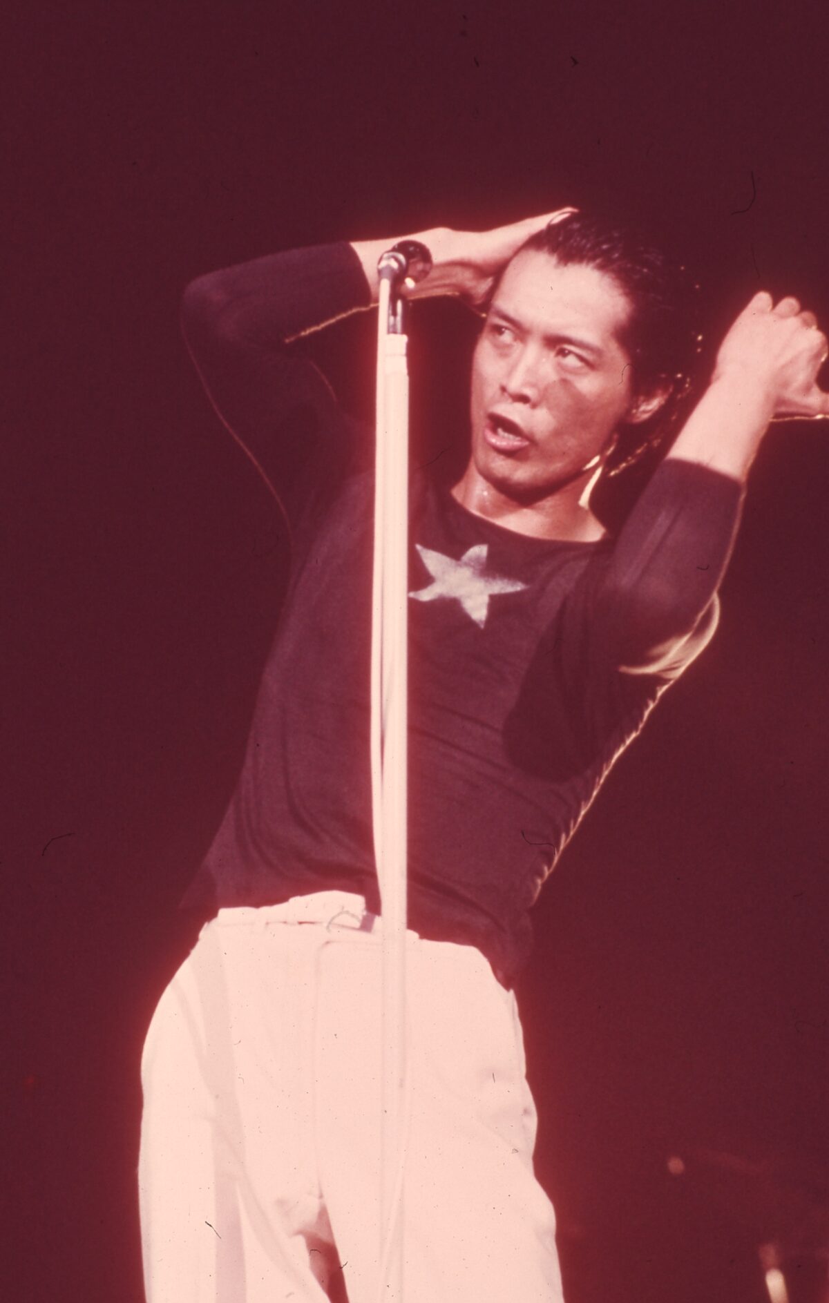 1976年7月に開催された ザ スター イン ヒビヤ での矢沢永吉 画像ギャラリー 2 4 音楽ナタリー 1976年7月に開催された ザ スター イン ヒビヤ での矢沢永吉 画像ギャラリー 2 4 音楽ナタリー