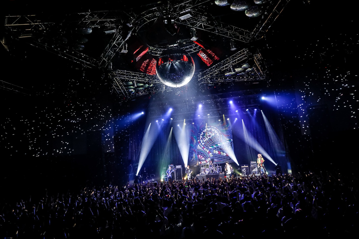 FLOW「FLOW LIVE TOUR 2019『TRIBALYTHM』」東京・新木場STUDIO COAST公演の様子。（撮影：木村泰之）