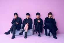 BLUE ENCOUNTの新たなアーティスト写真。
