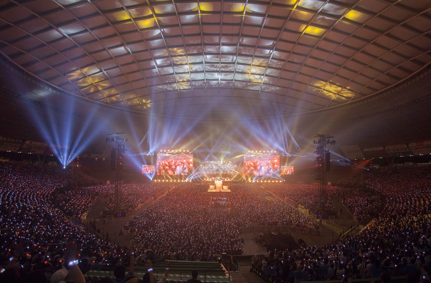 「BUMP OF CHICKEN TOUR 2019 aurora ark」初日公演の様子。（撮影：富永よしえ）