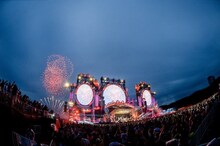 「WANIMA × S2O JAPAN Good Job!! Release Party～カオス!! ギネス!? 日本初!!～ in 幕張海浜公園」の様子。（撮影：瀧本JON...行秀）