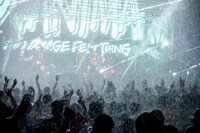 「WANIMA × S2O JAPAN Good Job!! Release Party～カオス!! ギネス!? 日本初!!～ in 幕張海浜公園」の様子。（撮影：瀧本JON...行秀）