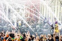 「WANIMA × S2O JAPAN Good Job!! Release Party～カオス!! ギネス!? 日本初!!～ in 幕張海浜公園」の様子。（撮影：瀧本JON...行秀）