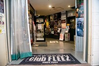 高崎clubFLEEZの入口。