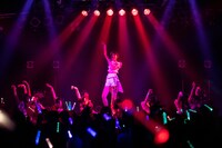 虹のコンキスタドール「虹コン5周年Anniversary LIVE～今年もあなたと過ごすサマー！～」Yokohama Bay Hall公演の様子。