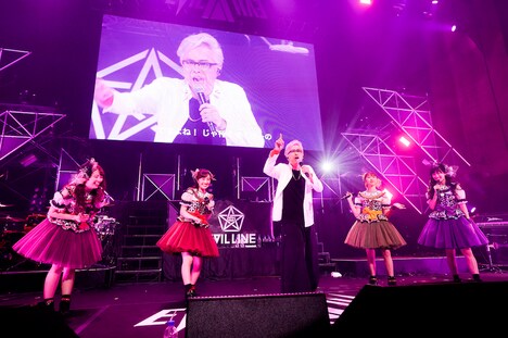 特撮×ももいろクローバーZ(写真提供:キングレコード)