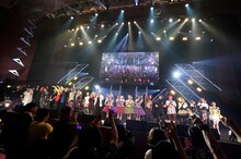「EVIL LINE RECORDS 5th Anniversary FES.“EVIL A LIVE” 2019」フィナーレの様子。（写真提供：キングレコード）